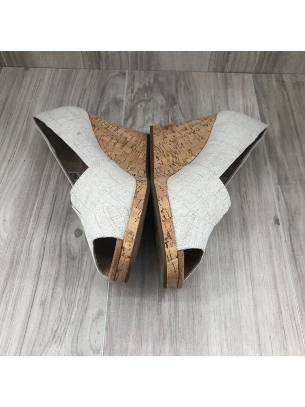 Toms Wedges Womens 8 Tan Slip On Peep Toe Cork Wedge Shoes